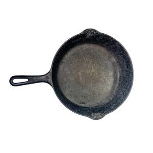 Vintage Griswold No. 7 Small Logo Cast Iron Skillet 701 H Erie PA USA